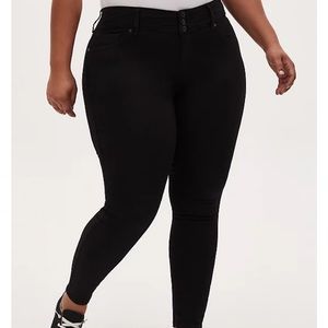 Black Jegging Skinny Super Stretch High-Rise Jean
